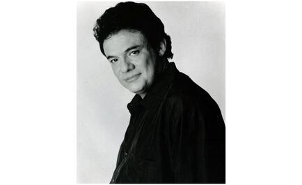 Restos de José José llegan al Palacio de Bellas Artes