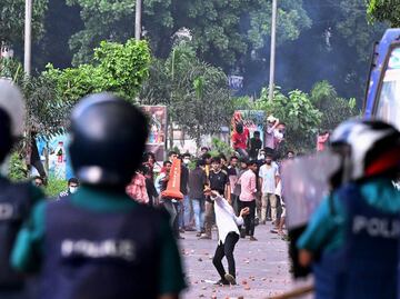 Denuncian por "genocidio" y crímenes de lesa humanidad a exprimera ministra de Bangladesh y 8 de sus colaboradores