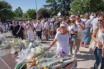 Miles marchan en Francia tras asesinato de Lyhanna, niña de 11 años; agresor contaba con denuncias previas por pederastia