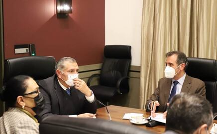 En medio choque con Al Chipotle, Lorenzo Córdova y Adán Augusto revisan seguridad para elecciones 2022