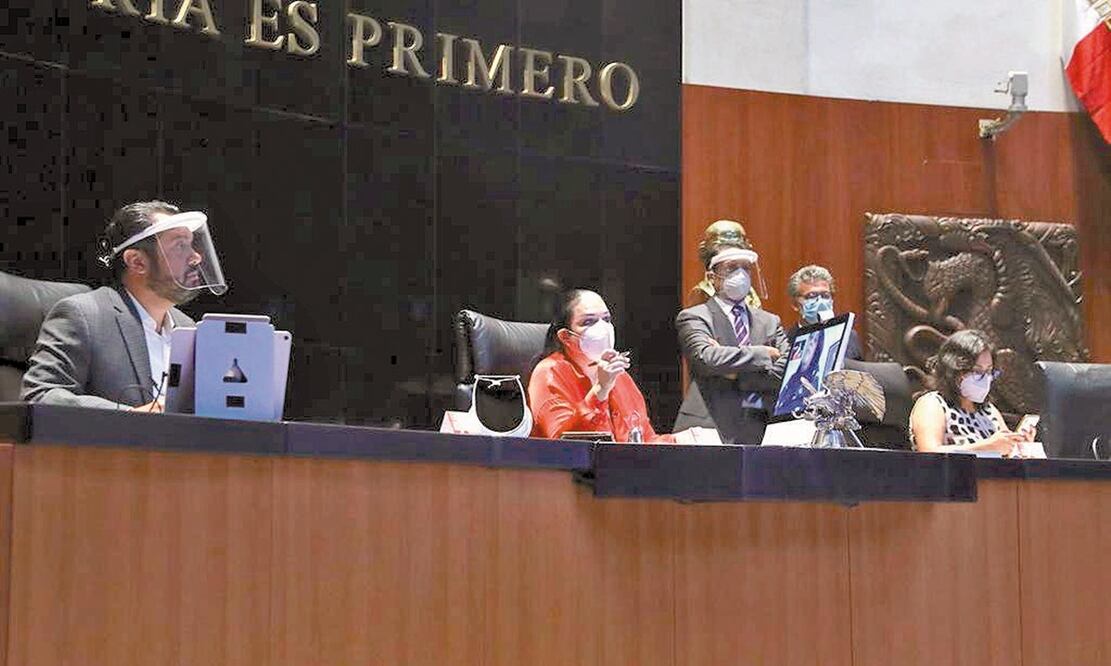 Según el reglamento del Senado, las bancadas pueden ser disueltas por la falta de legisladores; el PES y PRD se encuentran en esa situación. Foto: ARCHIVO EL UNIVERSAL