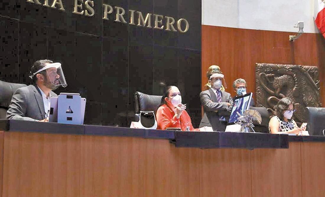 Según el reglamento del Senado, las bancadas pueden ser disueltas por la falta de legisladores; el PES y PRD se encuentran en esa situación. Foto: ARCHIVO EL UNIVERSAL