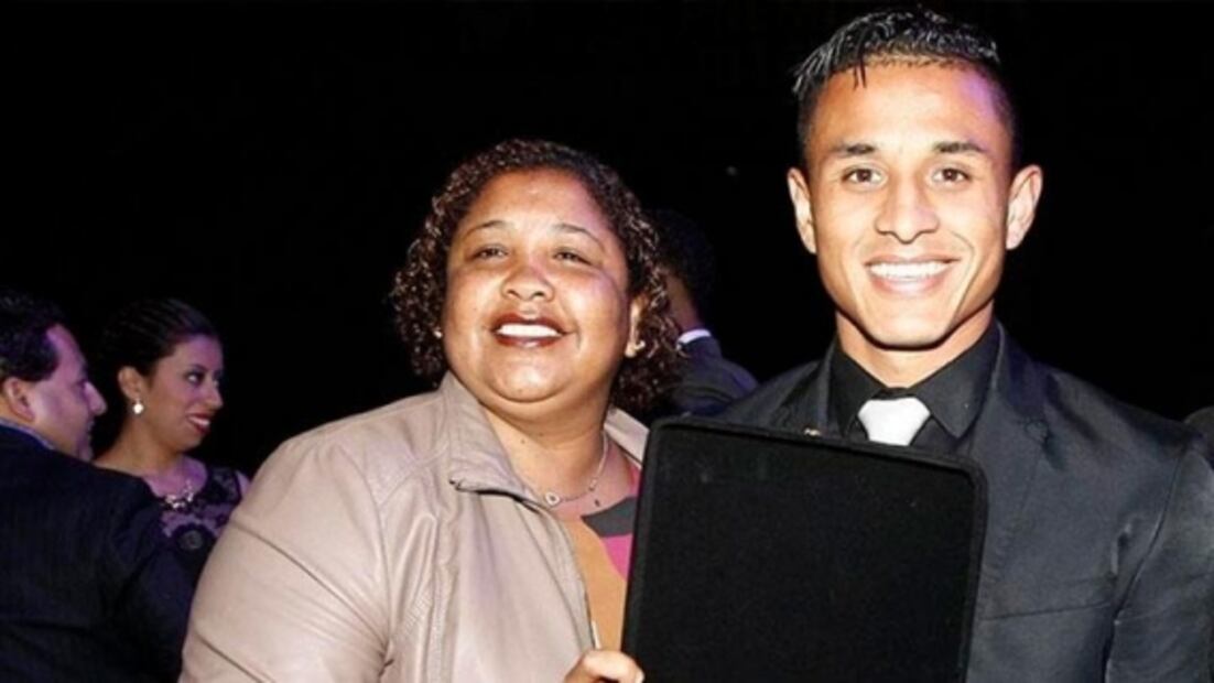 Conoce los sacrificios de las madres de algunos futbolistas