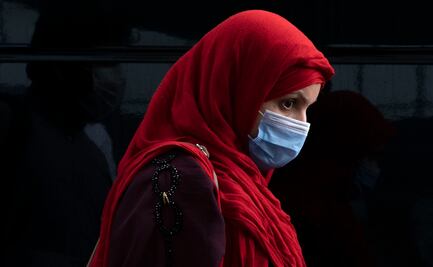 Estudiantes afganas deberán cubrirse rostro y cuerpo para asistir a la universidad