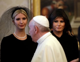 ¿Por qué Melania e Ivanka usaron velo en el Vaticano y no en Arabia Saudí?