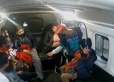 "¿Puedo sacar unas fotos?”, así reaccionó usuaria en asalto a combi en la México- Texcoco: VIDEO