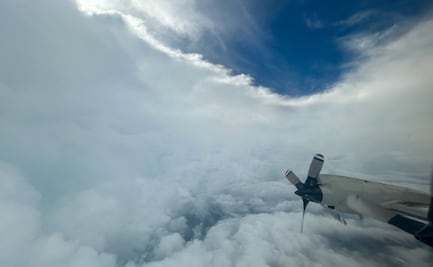 VIDEO: Así se captó el ojo del huracán Beryl desde el interior de un avión