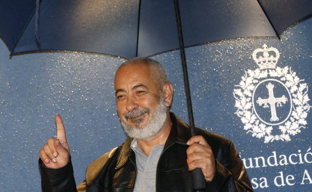 El escritor cubano Leonardo Padura será uno de los galardonados. FOTO: EFE.