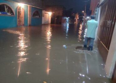 Por fuerte lluvia se desborda Río San Buenaventura en Xochimilco