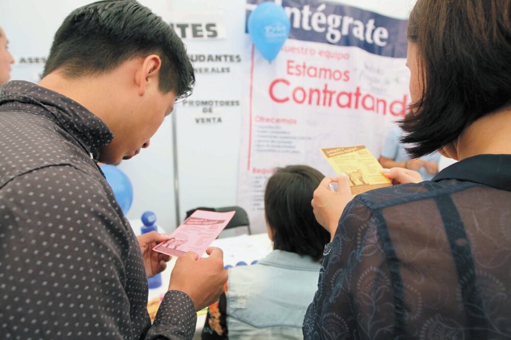 A través del outsourcing , un patrón recurre a un tercero para que contrate a los empleados que prestarán sus servicios ante su empresa. Foto: ARCHIVO. EL UNIVERSAL