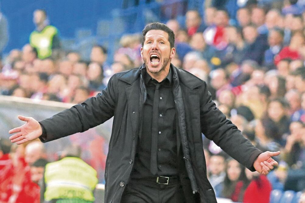 El director técnico del conjunto madrileño espera poder ampliar la baraja de jugadores en su club para el verano (KIKO HUESCA. AP)