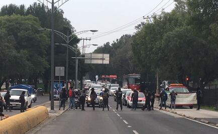 Encapuchados bloquean Insurgentes a la altura de CU