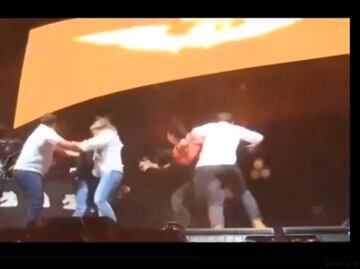 VIDEO: Cae templete en evento de Máynez en Nuevo León; hay 9 muertos y suman 70 lesionados