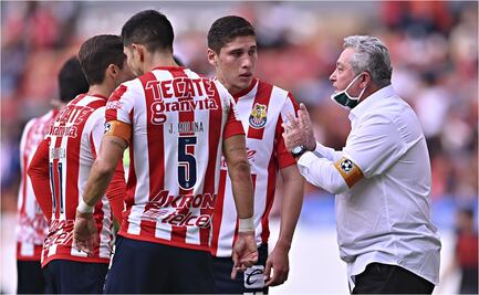 En Chivas, antes de correr a Vucetich bajarán el salario a jugadores