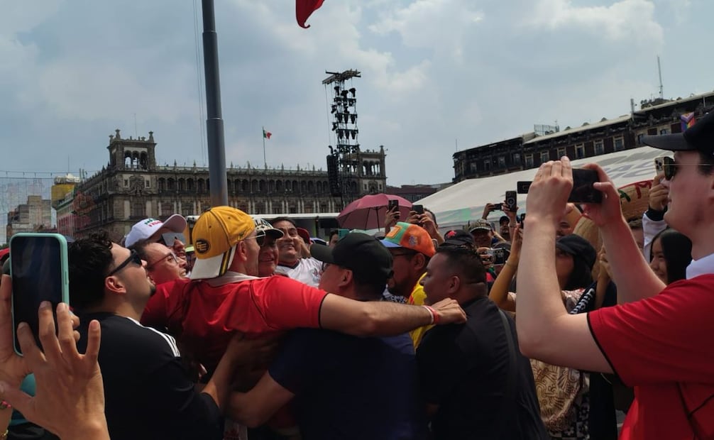 Canadienses eligen el FIFA Fan Fest de la CDMX; aseguran que el ambiente supera al de su país.
Foto: Arantxa Meave
