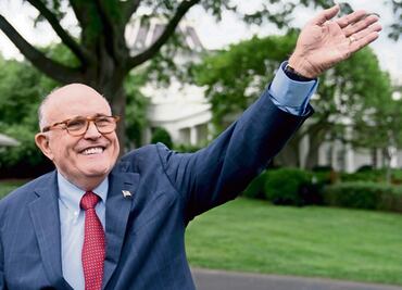 Trump podría indultarse, dice Giuliani