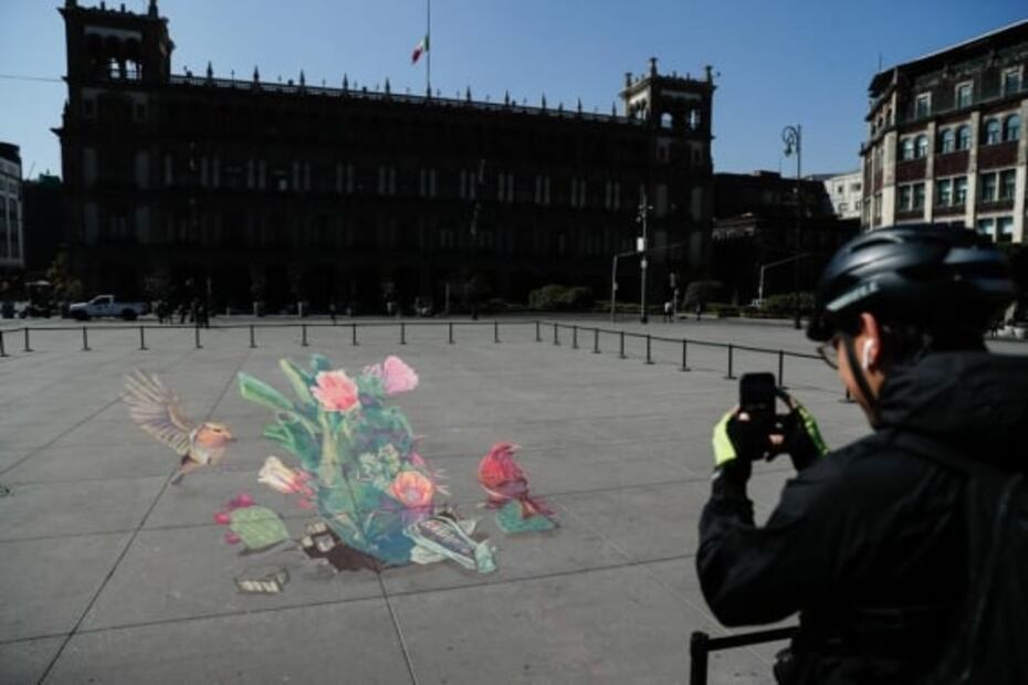 14 de Febrero: Llenan el Zócalo con corazones 3D por San Valentín