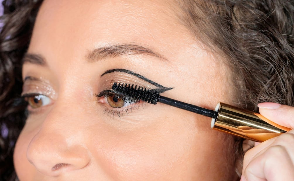 El maquillaje que rejuvenece no cubre, ilumina. Foto: Freepik