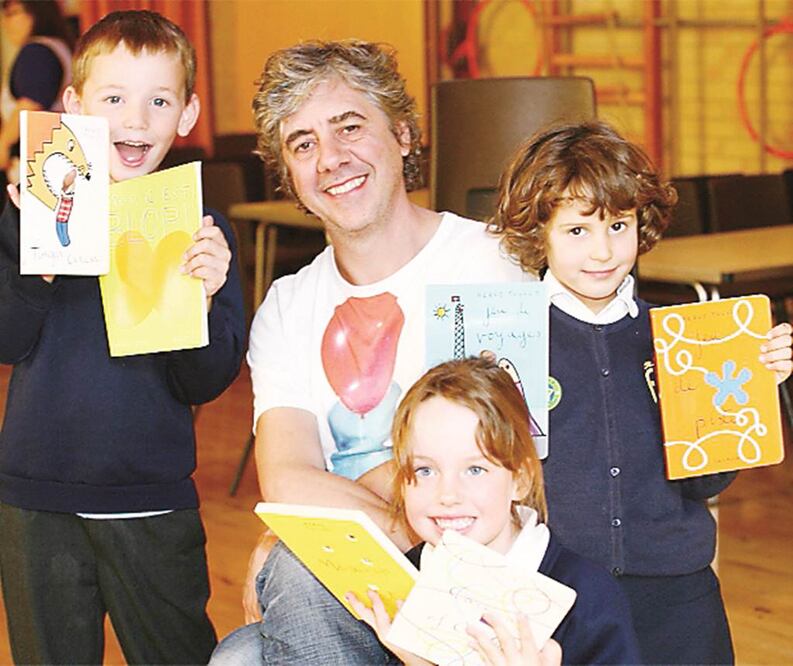 Hervé Tullet es autor e ilustrador de más de 40 libros para niños
