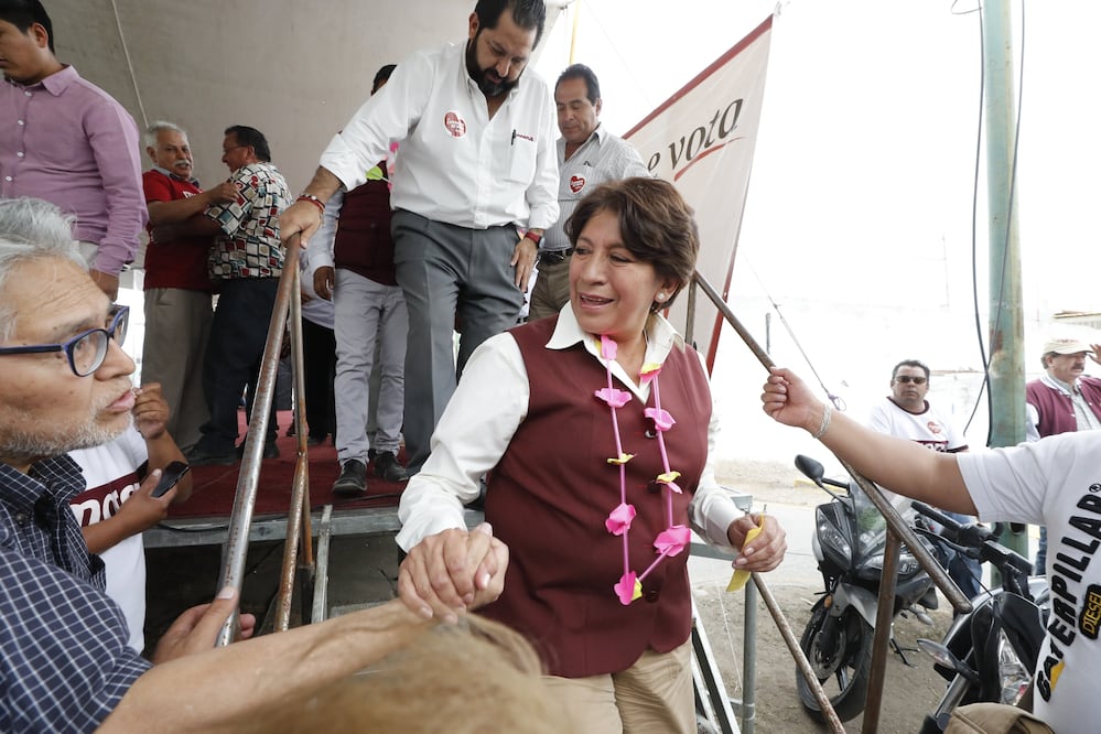 Mitin en colonia Impulsora por parte de Delfina Gómez en Nezahualcoyotl. FOTO: IRVIN OLIVARES