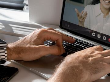 9 sitios web para encontrar trabajo remoto en el extranjero