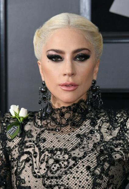 Estos fueron los mejores looks de belleza y peinados de los Premios Grammy 2018