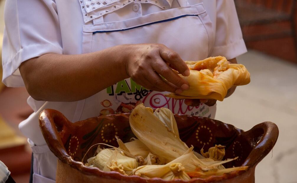 De 15 hermanos, Leticia es la única que aprendió los secretos de cocina de su familia. Foto: Especial.