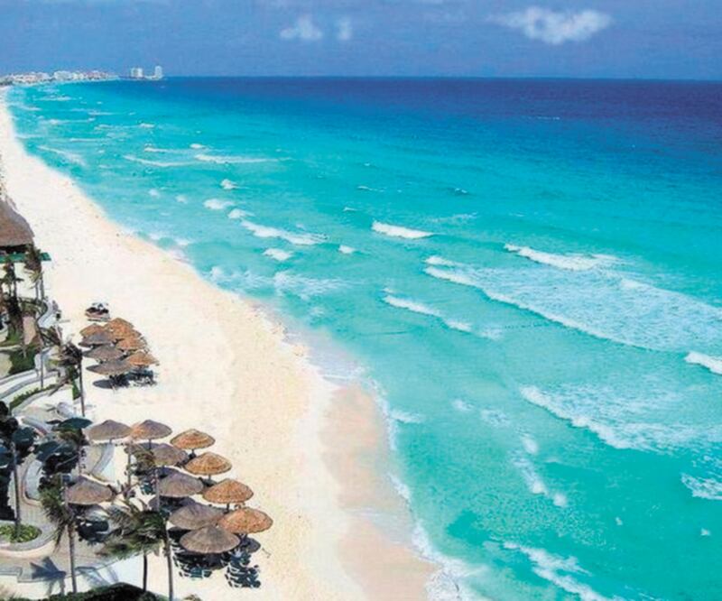 El ayuntamiento de Cancún será el primer destino del continente americano que recibirá el Sello de Seguridad Globalpara comenzar la reapertura al turismo, así como la recuperación laboral.