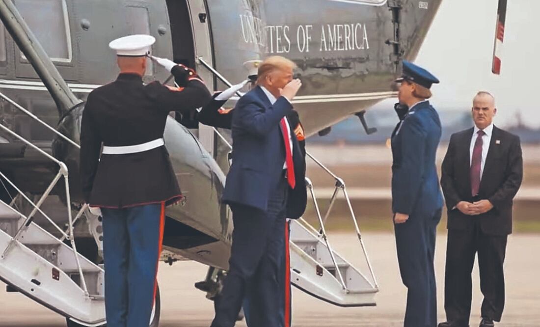 El gobierno de Donald Trump, a través de su secretaria de Seguridad Nacional, Kristi Noem, sugirió a los migrantes que abandonen EU. Foto Especial