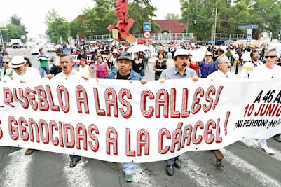 Exigen resolver crímenes contra periodistas en marcha por "halconazo"