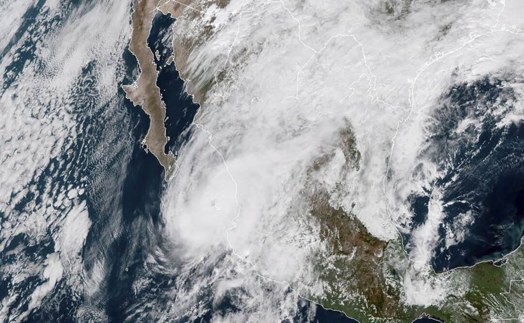 (Photo by HO / NOAA/RAMMB / AFP)