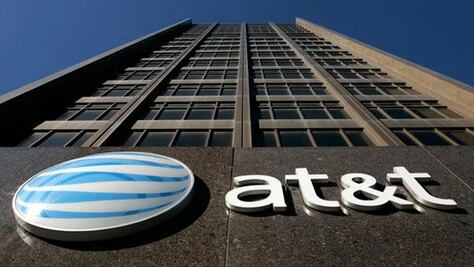 AT&T compra a Iusacell por dos mil 500 mdd