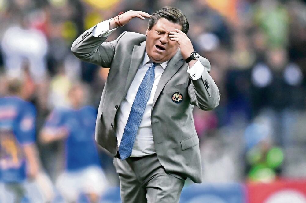 El Piojo deberá buscar un delantero en el exterior (IMAGO7)