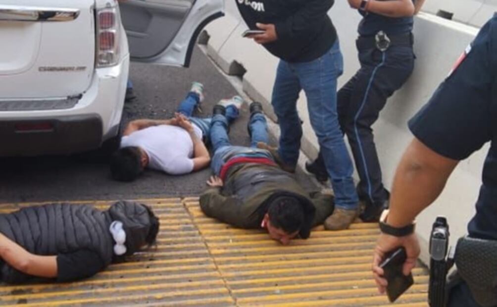 Asalto a gasolinera en Edomex provoca persecución y balacera; termina con 3 heridos y un detenido
