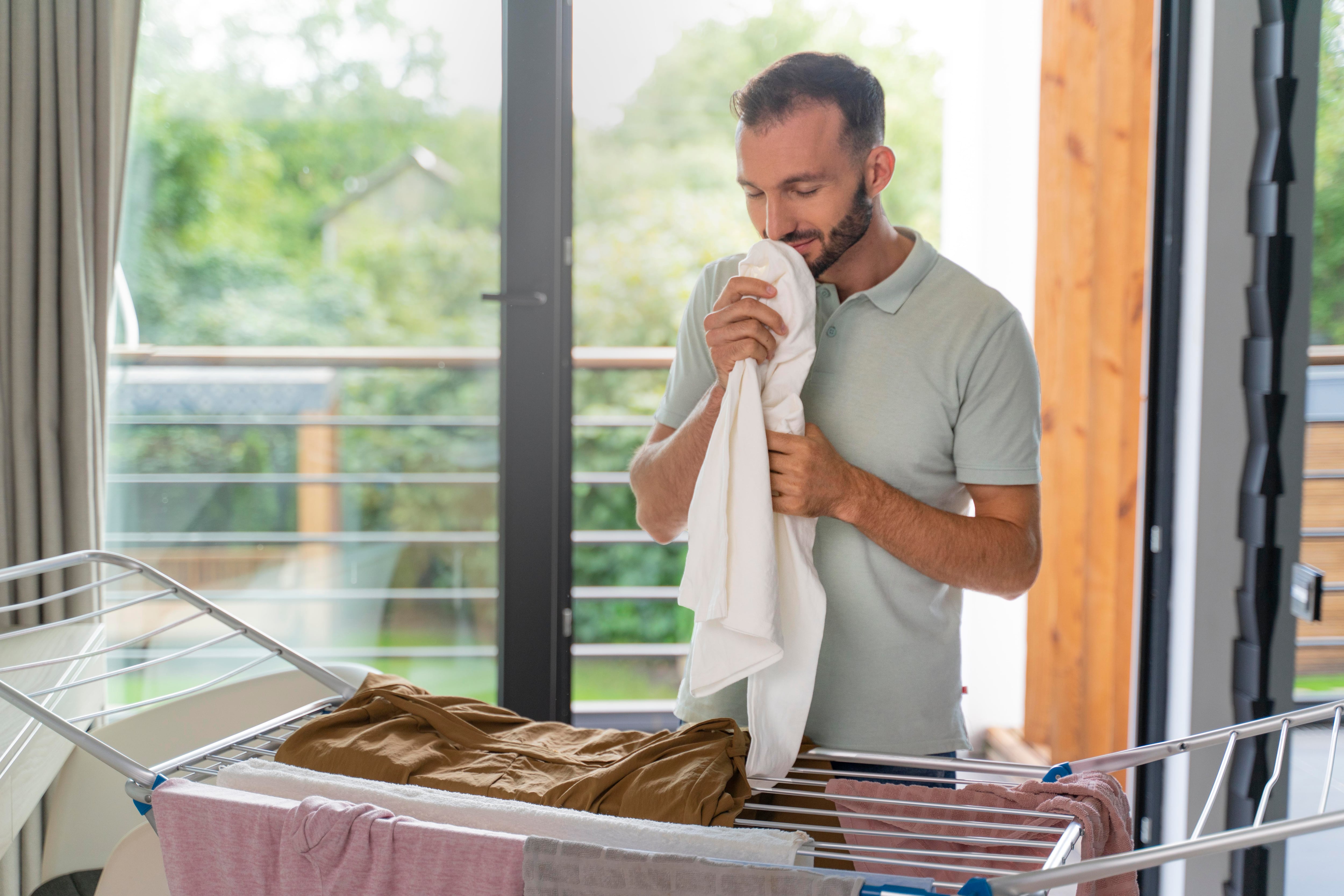 ¿Cómo secar zapatos y ropa más rápido durante la temporada de lluvias? Productos que sí ayudan