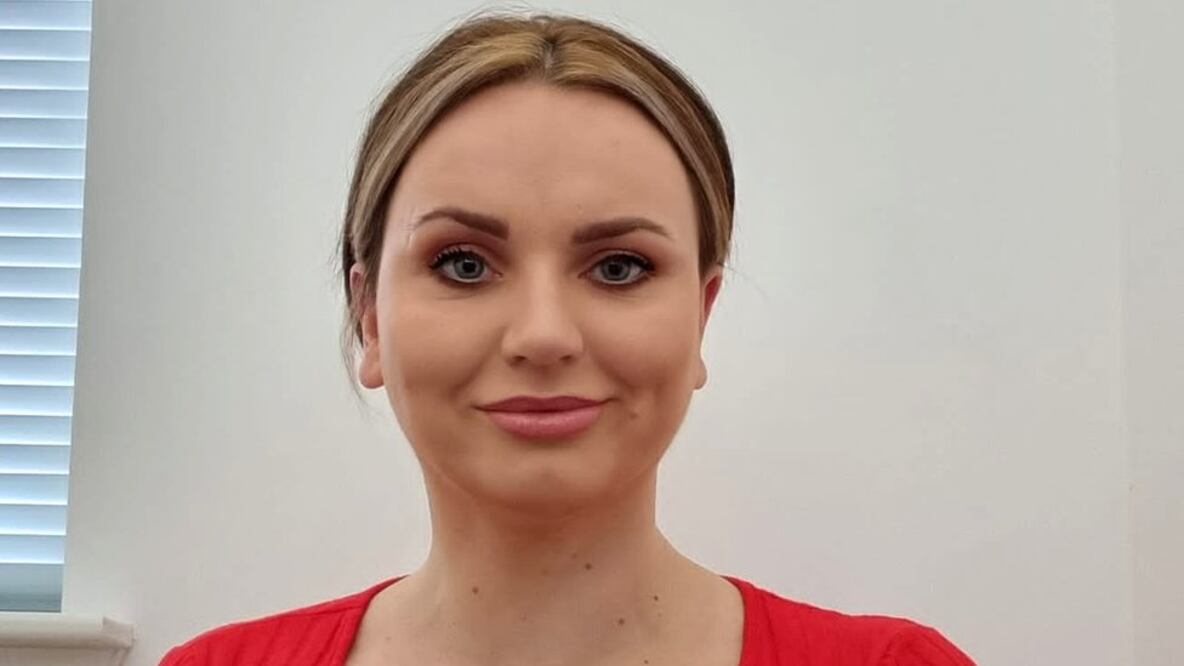 Después de la alegría de saber que estaba embarazada, sufrió el golpe de perder a su bebé. Después vino el diagnóstico de cáncer. Foto: BBC