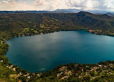 Laguna de Santa María del Oro, el paraíso escondido dentro de un cráter