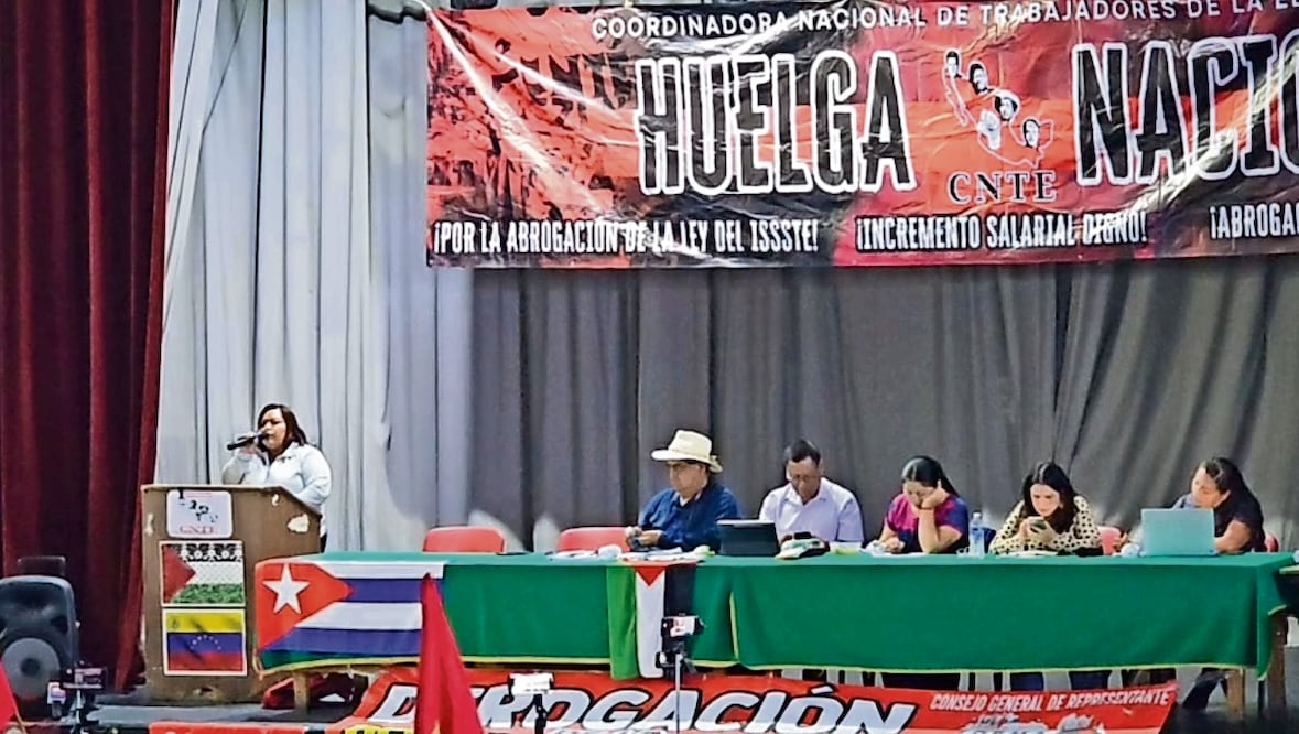 La secretaria general de la Sección 14 de la CNTE subrayó que no pretenden empañar la fiesta mundialista, sino visibilizar sus peticiones. Foto: Especial