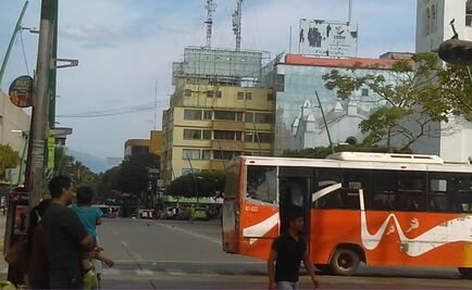 Maestros bloquean calles en Tuxtla Gutiérrez