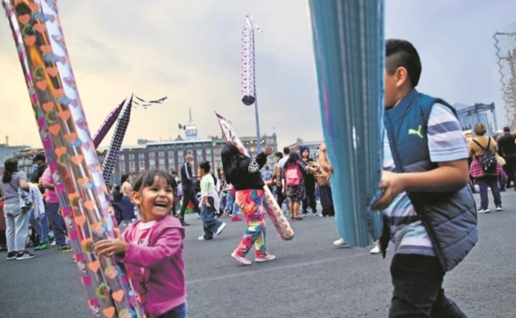 Algarabía, alebrijes, zombies y aerostatos