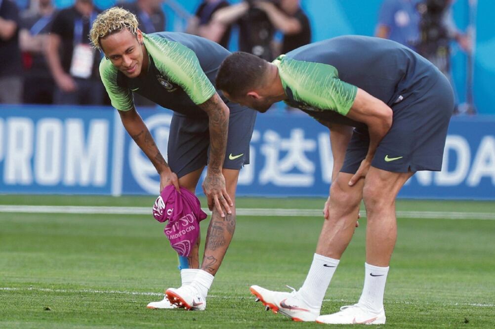 Tite ve a la figura brasileña como un privilegiado físicamente. (KHALED ELFIQI. EFE)