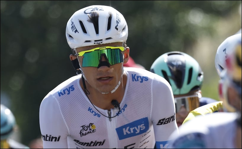 El ciclista mexicano Isaac del Toro, de UAE Team Emirates XRG, durante su participación en la etapa 18 del Tour de France. FOTO: EFE