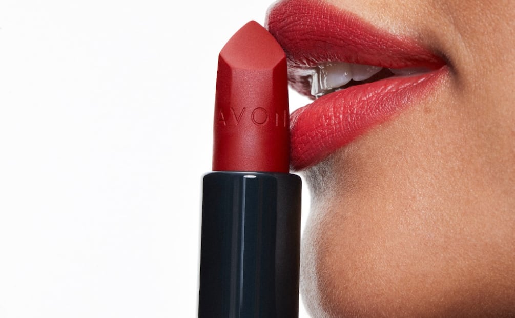 Colores que cobran vida en tus labios. Foto: Cortesía Avon
