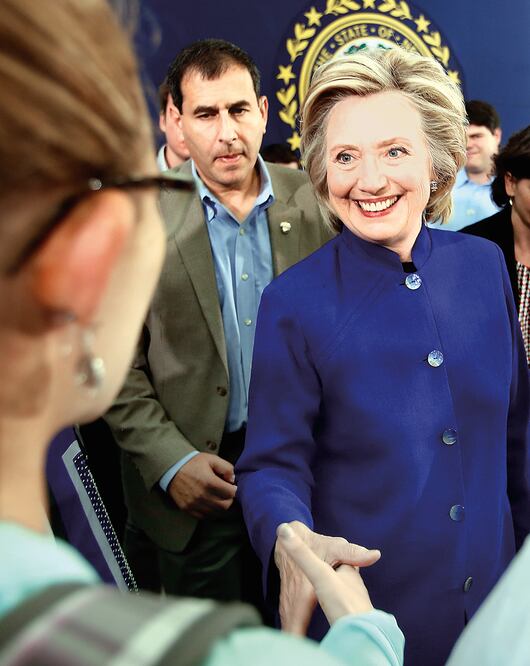 La aspirante presidencial demócrata Hillary Clinton decidió entregar al Departamento de Justicia el servidor personal de correos electrónicos que usó cuando era secretaria de Estado (JIM COLE. AP)