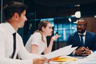 Mercado laboral debe sujetarse a políticas de competencia y bajar brecha de género: Cofece