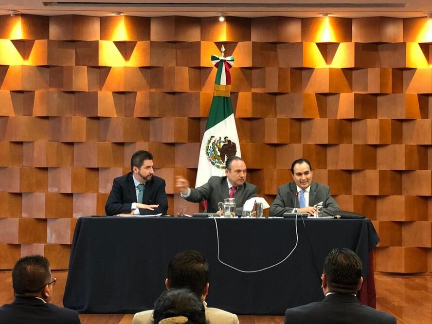 Foto tomada de Twitter: @AlbertoUribeC