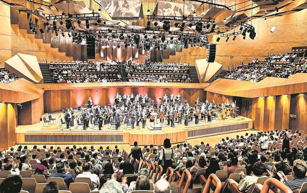 La OFUNAM durante el séptimo programa de la segunda temporada de 2024.