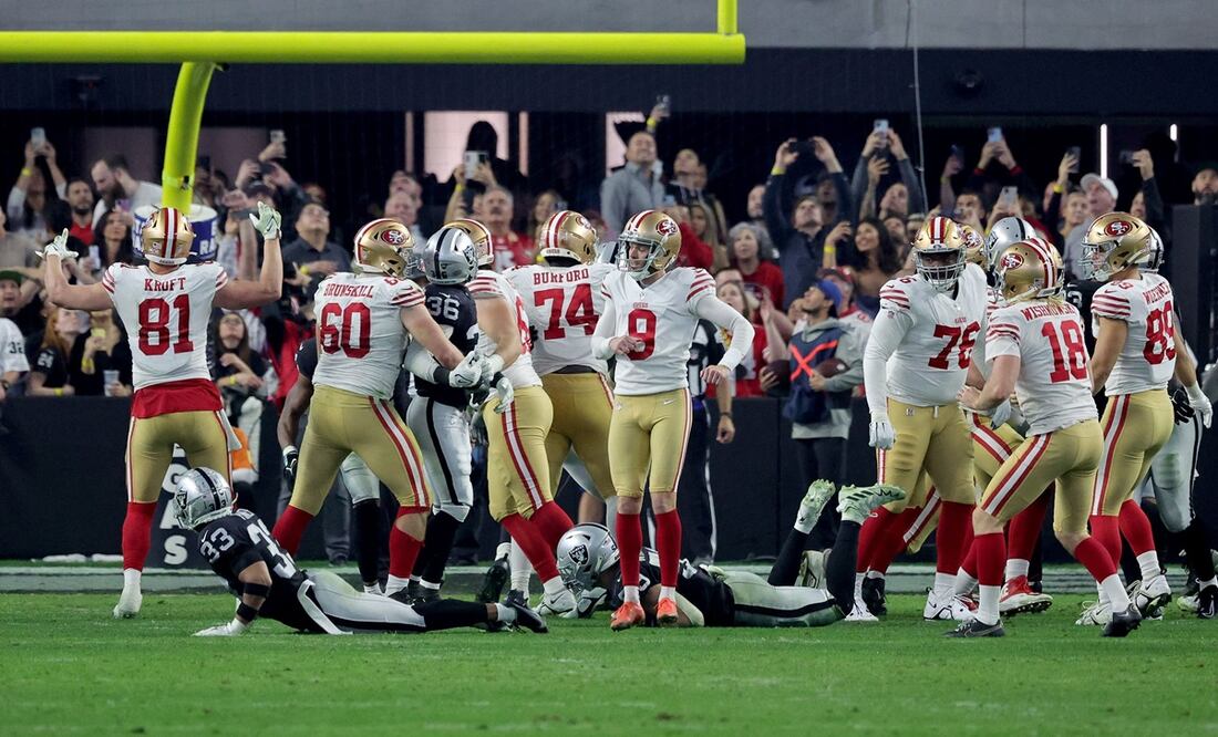Gould festeja la patada que significó el triunfo / Foto: AFP