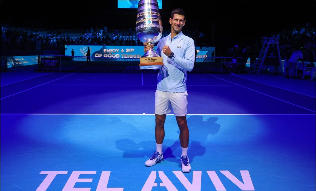 Novak es el único jugador en ganar en tres superficies distintas este año / Foto: AFP