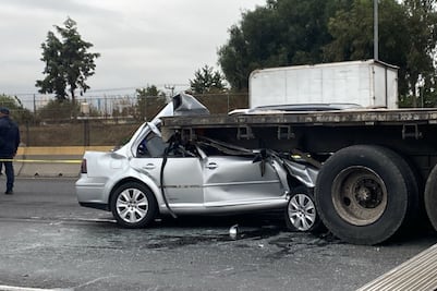 Muere policía municipal tras chocar contra plataforma de tráiler en la autopista Naucalpan-Ecatepec